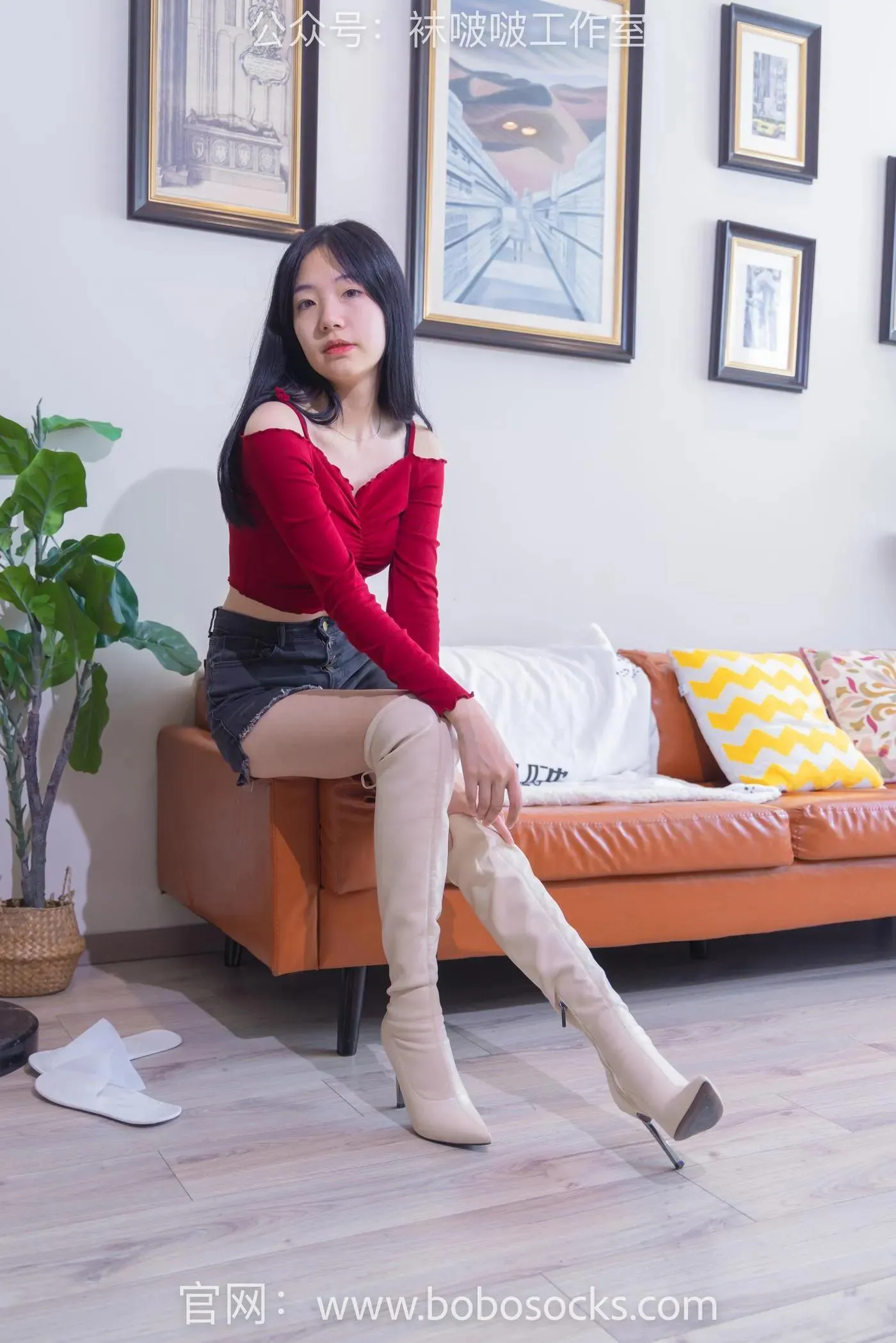 [BoBoSocks袜啵啵]NO.120 小甜豆-高跟长靴、白棉袜、裸足 [170P]插图2